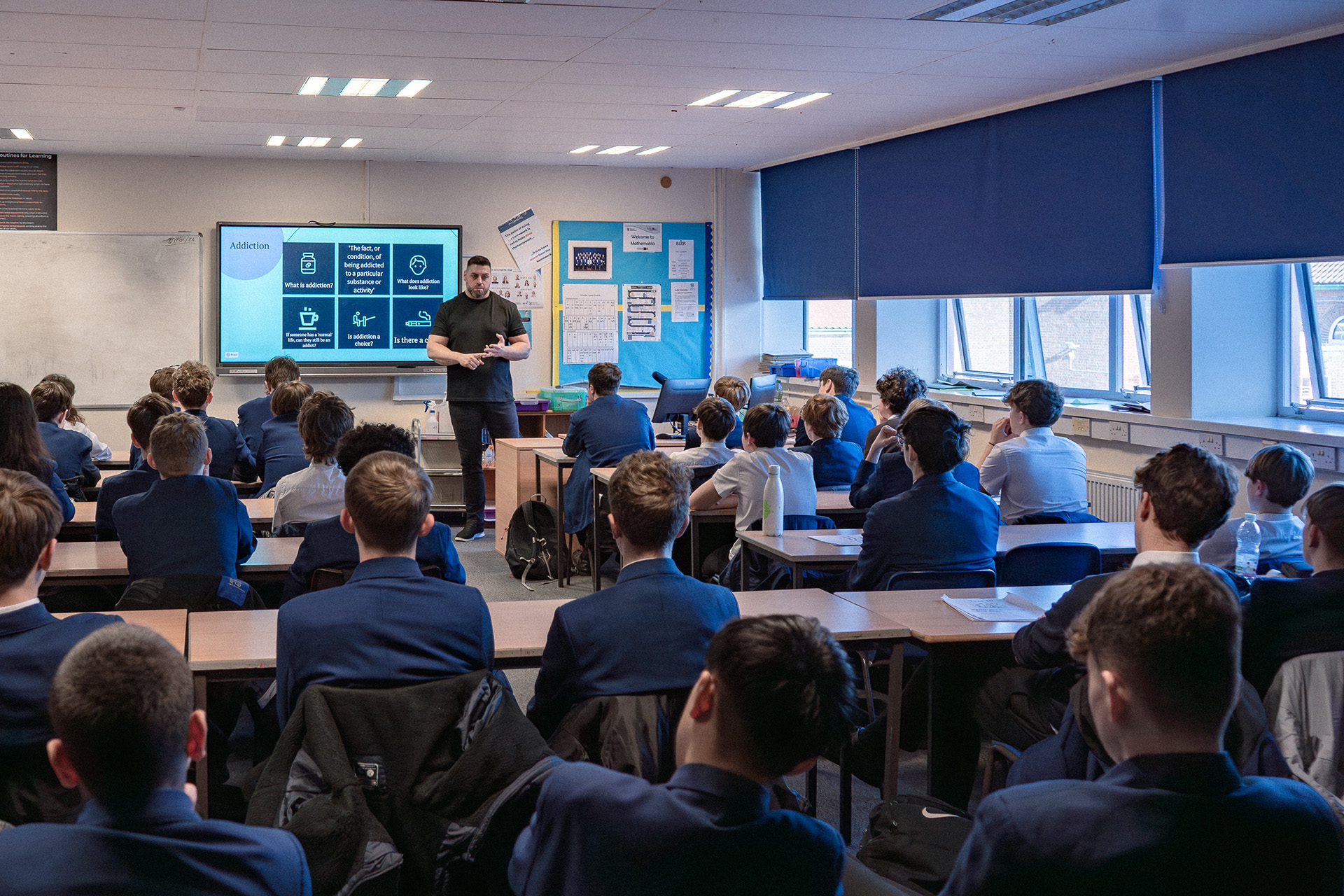 schooltours second-low